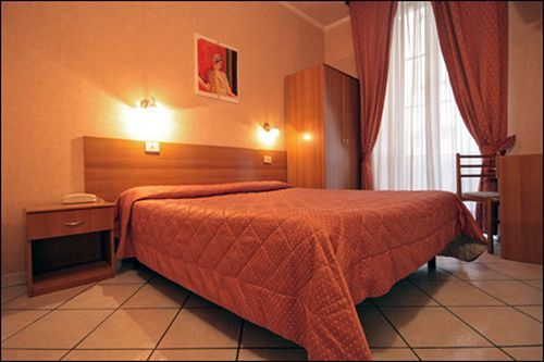 Clarin 2* Rome