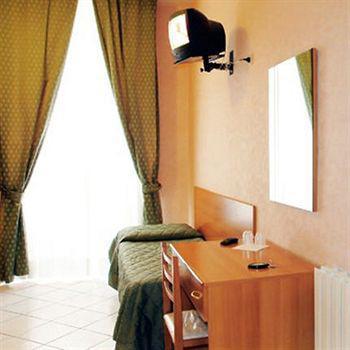 Clarin Hotel
